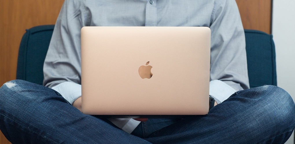 new-apple-macbook-2015-su-dung.jpg